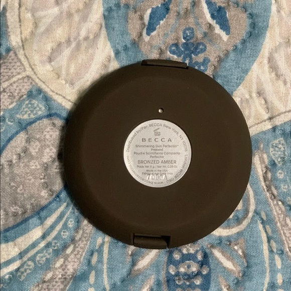 Becca Shimmer Skin Perfecter Press - Picture 2 of 3